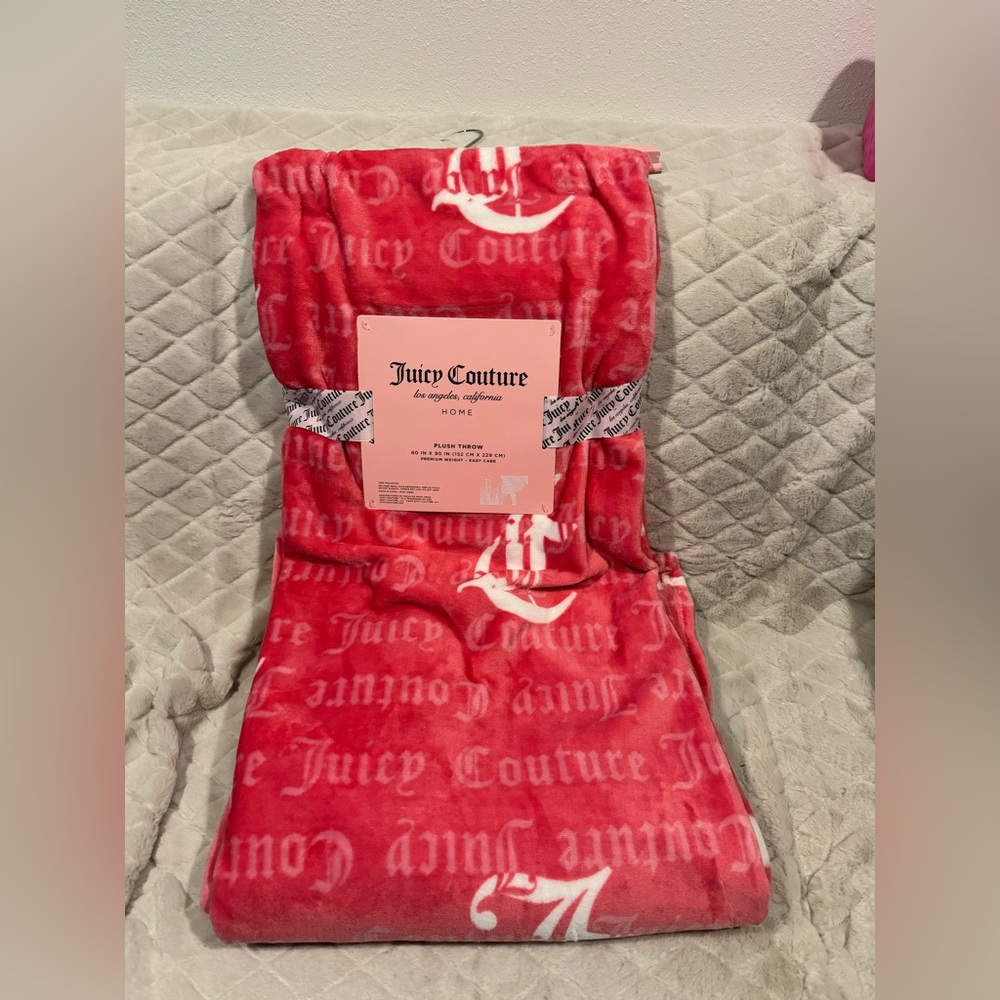 JC Juicy Couture Home 60x90 plush throw NWT